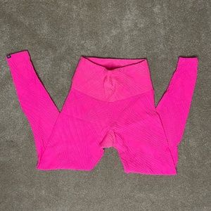 Onzie Bright Pink Selenite Leggings